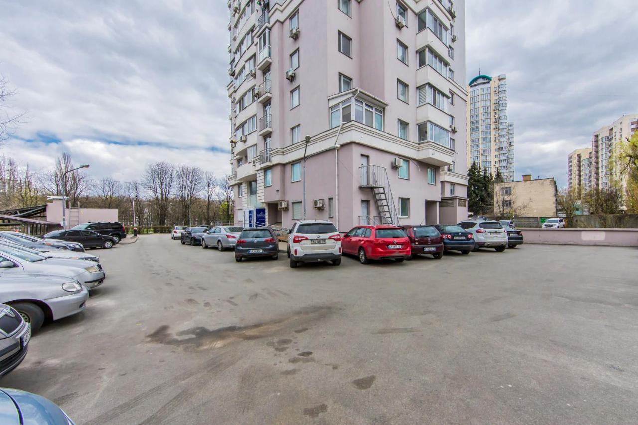 Просторная Однокомнатная Квартира Возле Скоростного Трамвая Kiev Extérieur photo