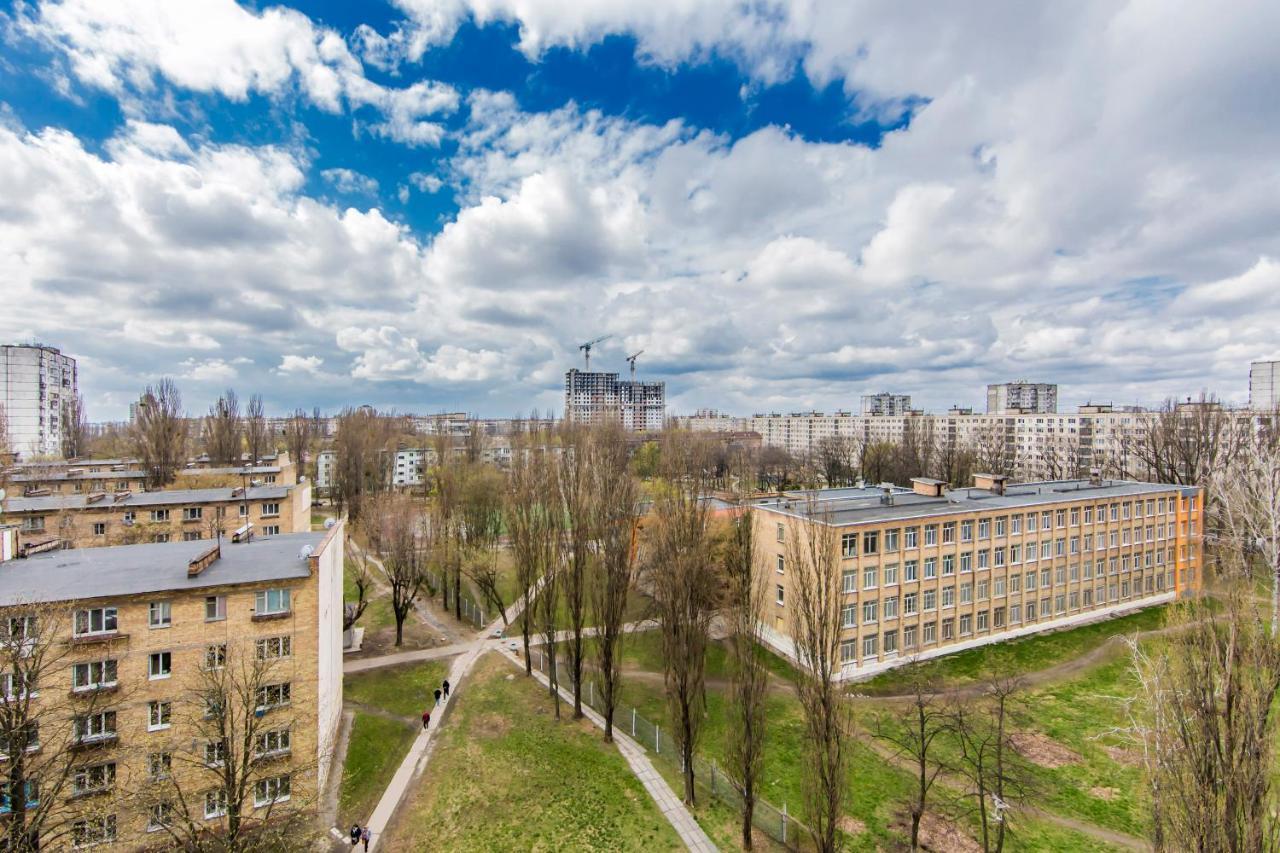 Просторная Однокомнатная Квартира Возле Скоростного Трамвая Kiev Extérieur photo